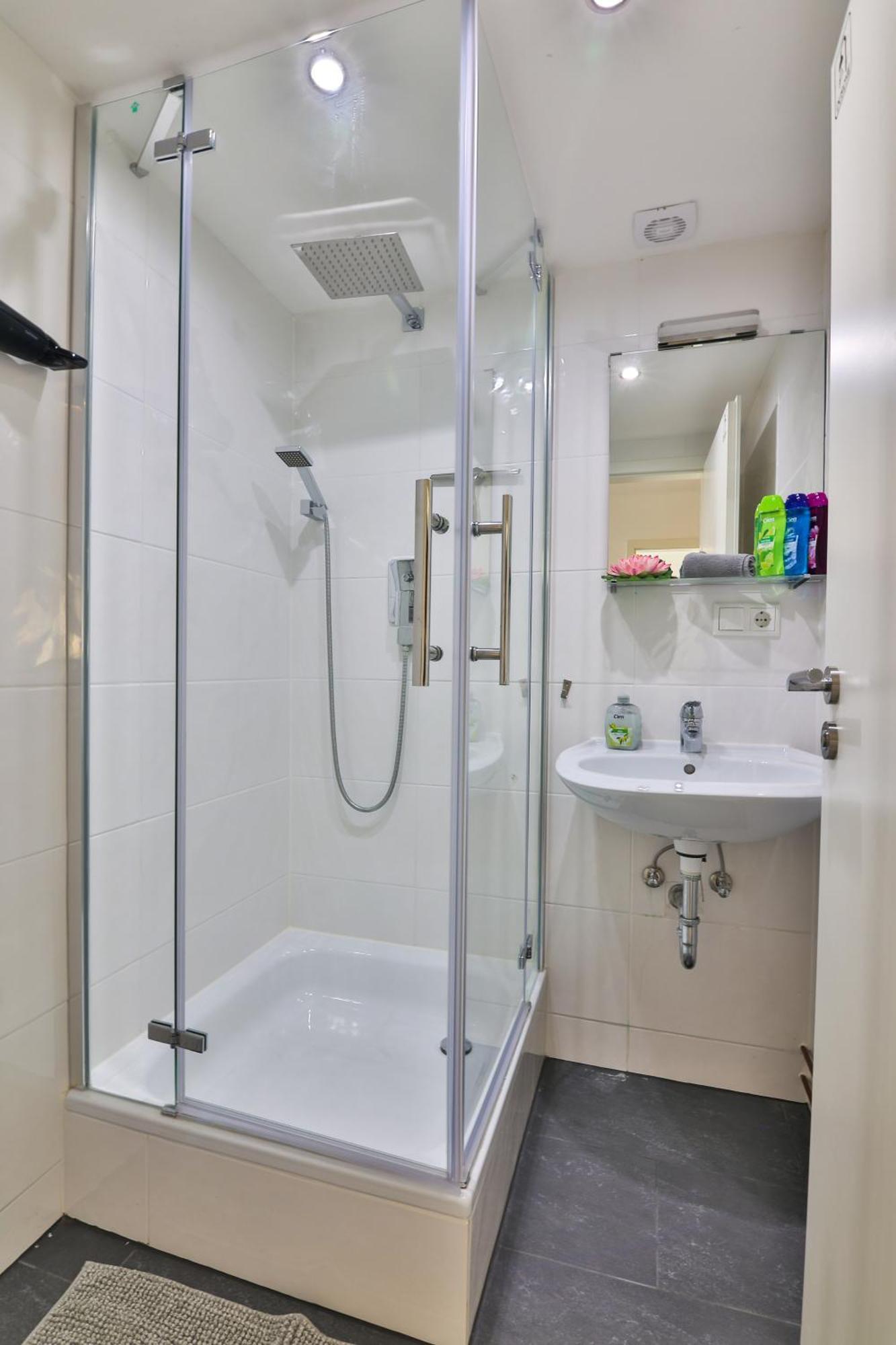 לכברוק Moderne Helle Ferienwohnung Allgaeu Am See Munich Castle מראה חיצוני תמונה